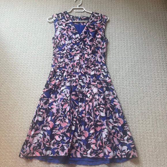J. Crew pleated dress in hibiscus print - Size 0 - Picture 4 of 7